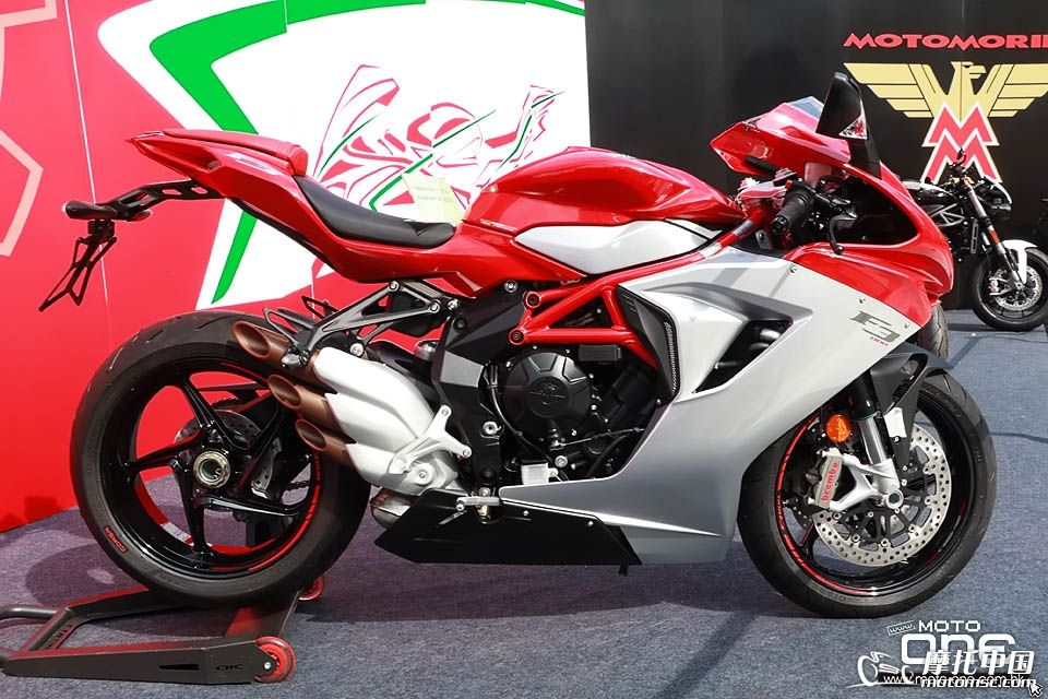 2018_MV_Agusta_F3_800.jpg